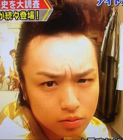 ズラ疑惑 伊野尾慧 おでこ広すぎてハゲてると話題 カツラの真相を画像で検証