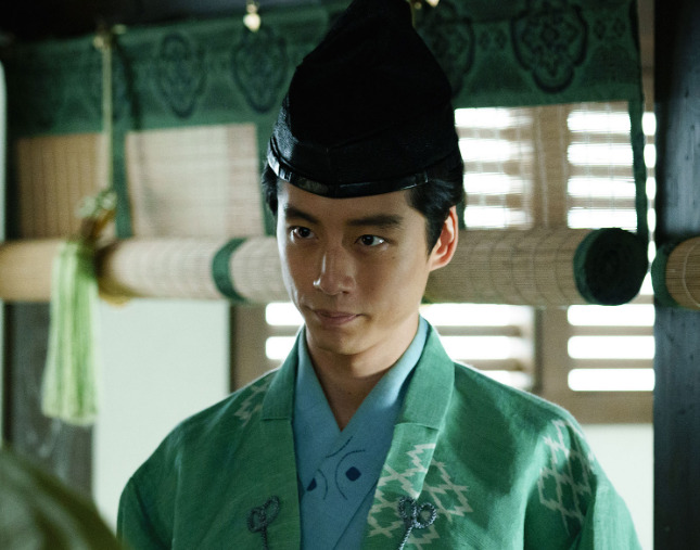 ズラ疑惑 坂口健太郎の髪型が変 おでこが広くて髪が薄い カツラ疑惑を画像で検証